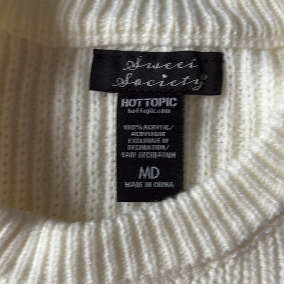 Hot Topic Cream Sweater with Cat Design - Picture 3 of 7
